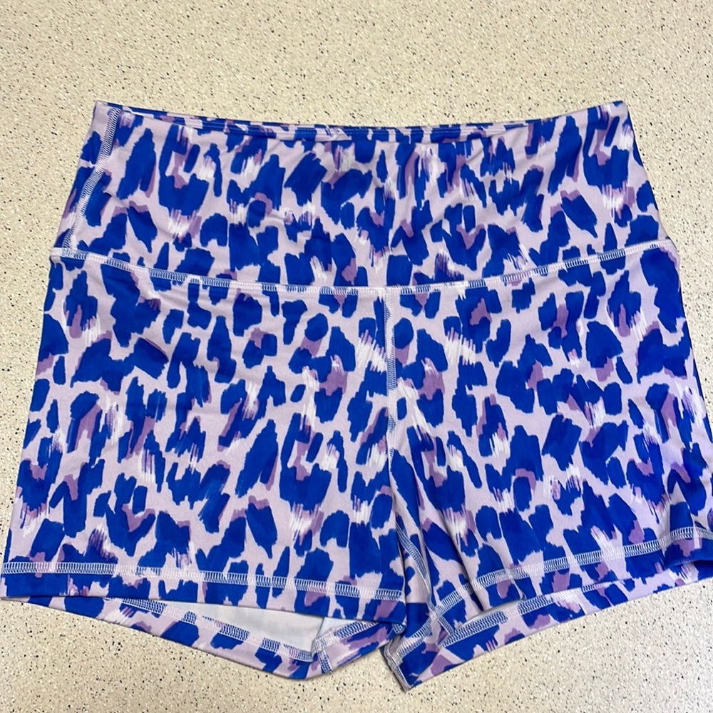 FLEO Power High Rise shorts